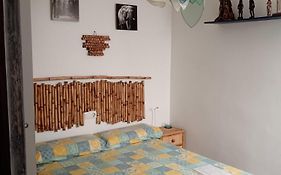 Mari, Comparto El Piso